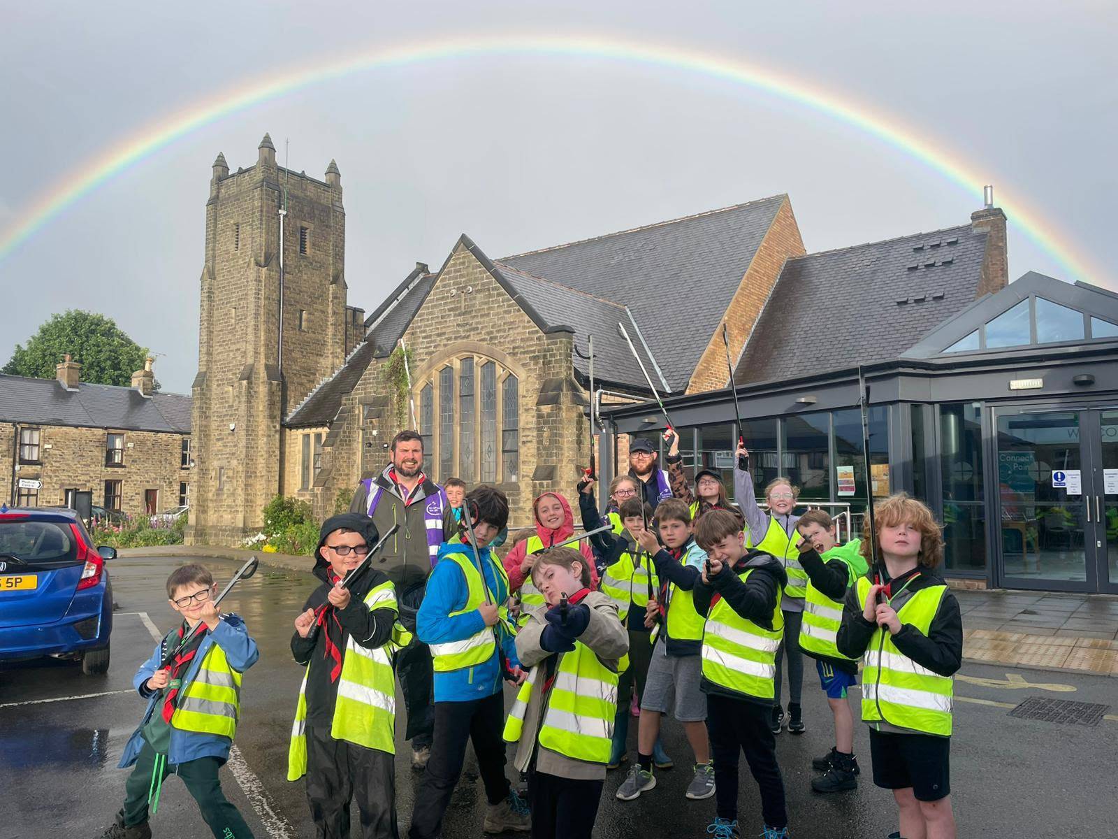 Cubs out litter picking around the local shops